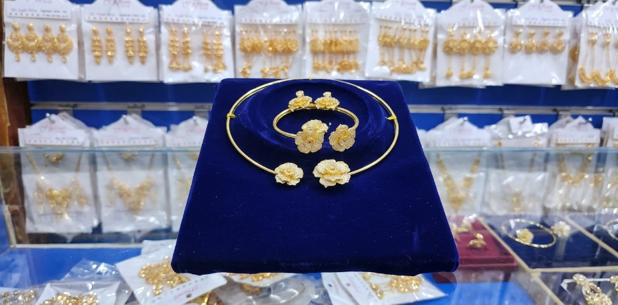 طقم الورة